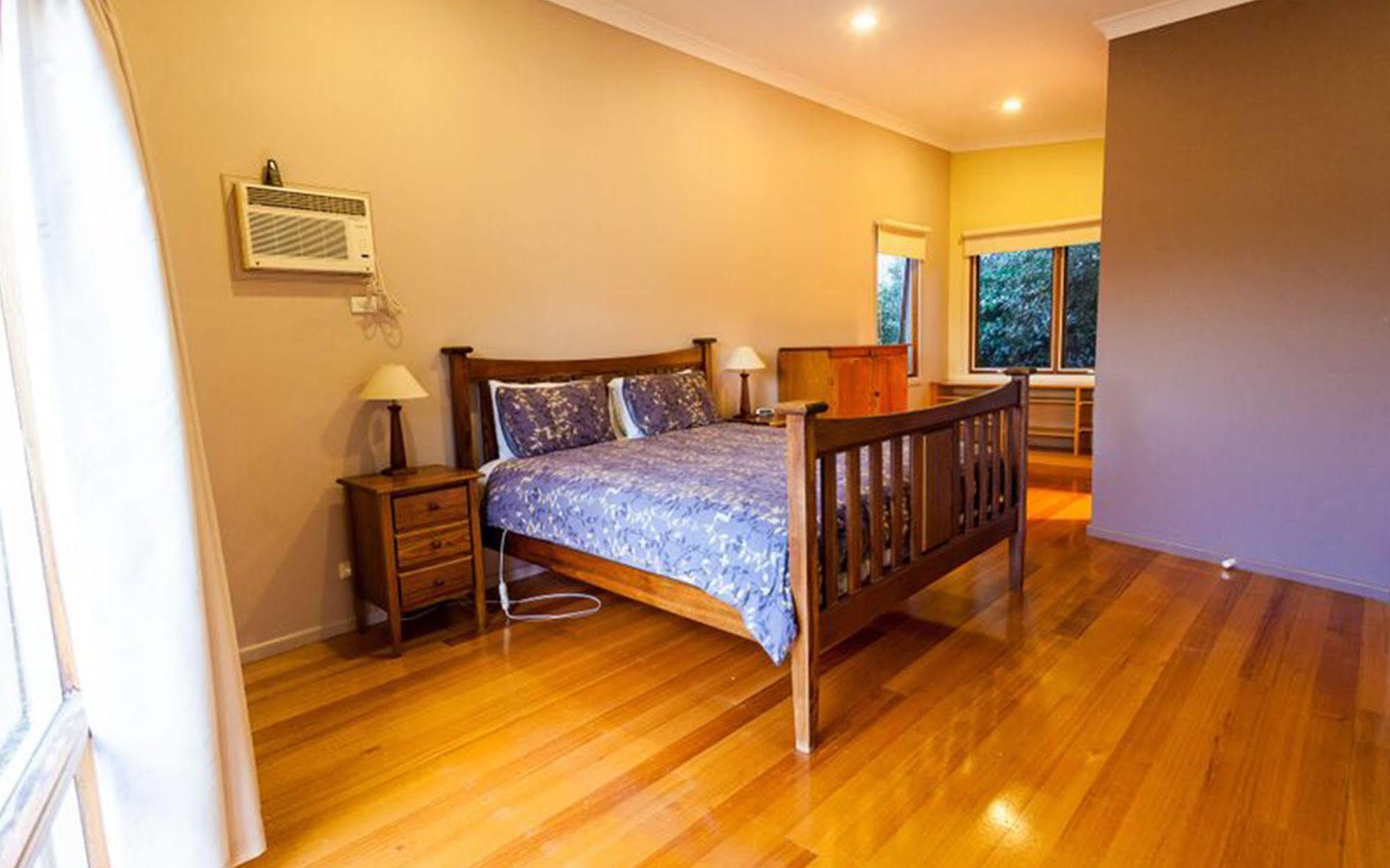 Point Lonsdale Holiday Apartments (Adults Only) Queenscliff Eksteriør billede
